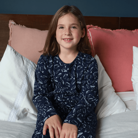 Pijama largo ballenas niña - SimplyB