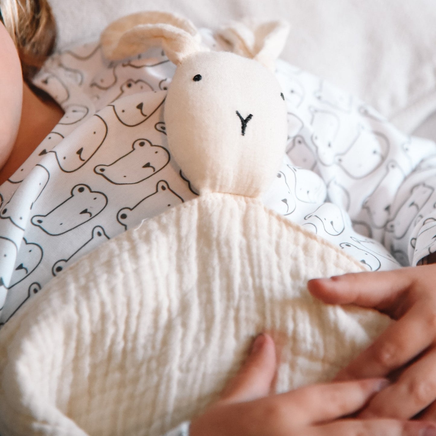 Tuto apego conejo crema - SimplyB